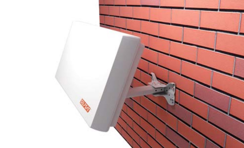 Selfsat H22D+ Flachantenne mit Single LNB
